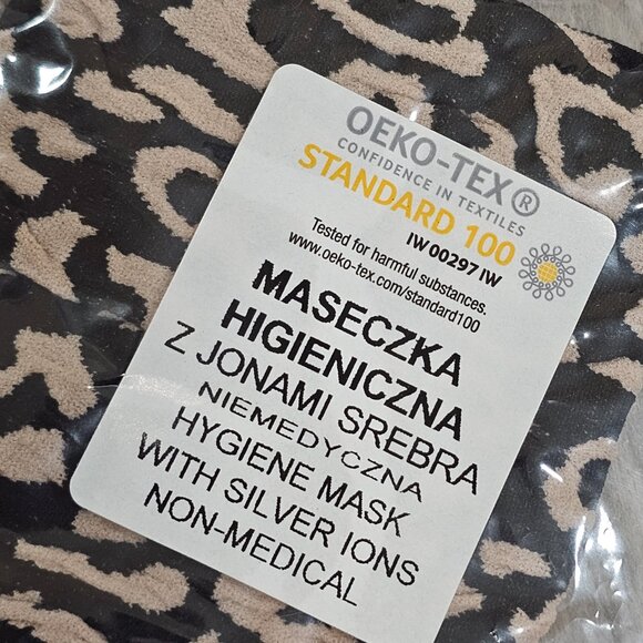 Fiore Leopard Print Reusable Microfiber Face Mask - Picture 3 of 5